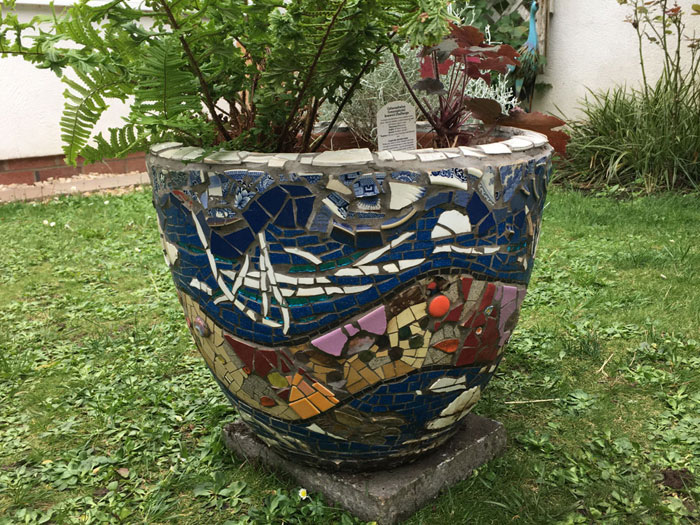 seadragon mosaic pot rear view